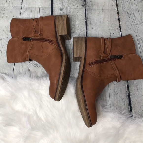 ✨{X•Appeal} Vegan Grady booties✨ - Picture 4 of 8
